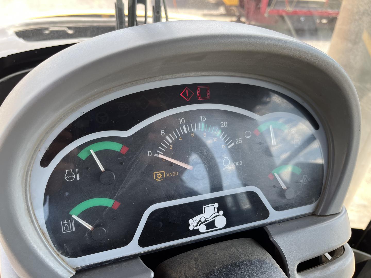 ./imagenes/INVOICE/2019/16553/TRACTOR SOBRE ORUGAS CATERPILLAR CHALLENGER MT855 (31).JPG